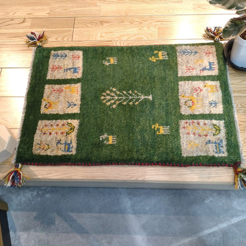 ペルシャ ギャッベ 玄関マット 75x50cm ラクダ 生命の木 緑色