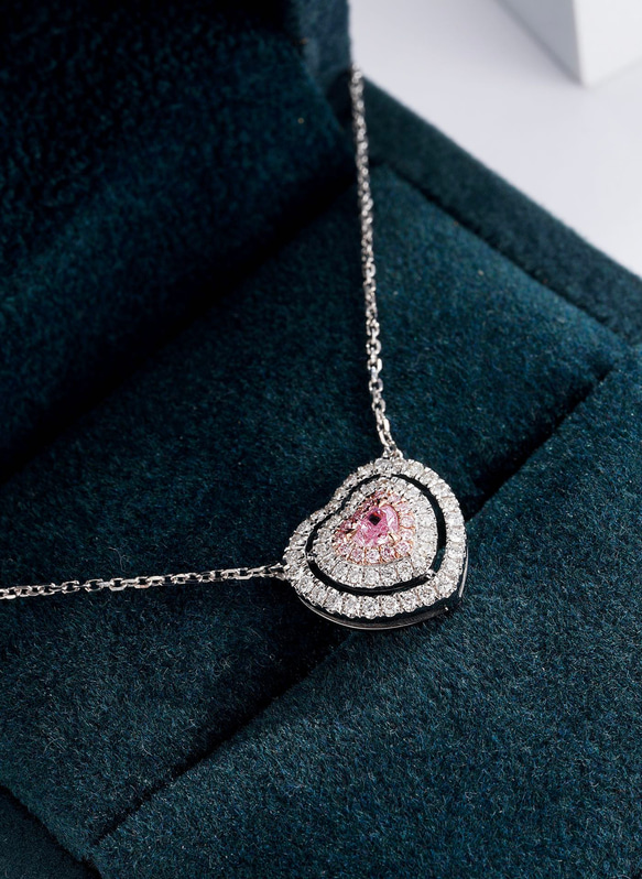ハート形　ピンクダイヤモンド付きネックレスk18 1枚目の画像