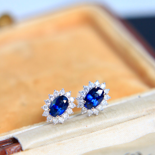 天然ダイヤモンド付きサファイアピアスk18 天然サファイア0.8ct 天然