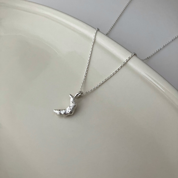 世界に一つの月チャーム 三日月ネックレス シルバー925チェーン