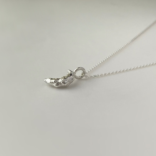 世界に一つの月チャーム 三日月ネックレス シルバー925チェーン