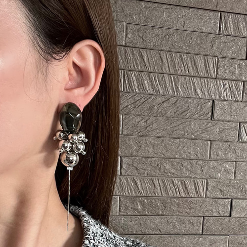 再販*ハンドメイド*シルバーブラック 大ぶり ピアス クリップ