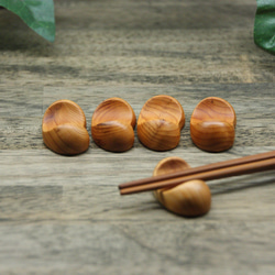 『ワケありな逸品』⑫ 木の箸置き 5個セット　豆形 ミニサイズ 木の種類 イチイ 1枚目の画像