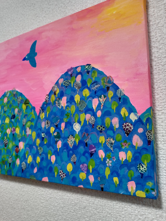 『ピンクの空と山』アクリル絵画　原画　アート　サイズ約27㎝×22㎝ 5枚目の画像