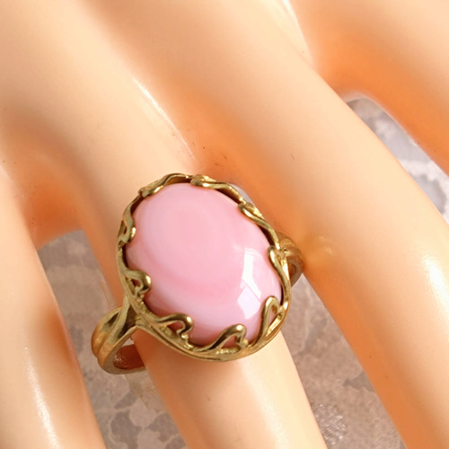 母性の愛に満ちたシェル・・・クィーンコンクシェル ring（ゴールド