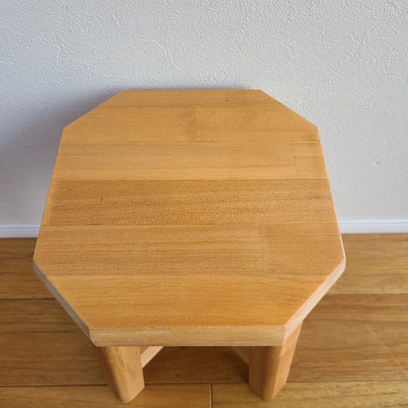 万能ミニスツール　花台　椅子　踏み台　サイドテーブル　無垢　天然　自然　シンプル　かわいい　おしゃれ　小さい　玄関 6枚目の画像