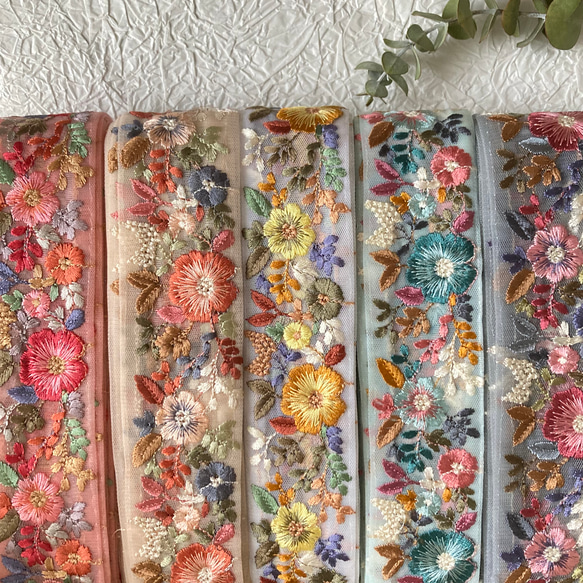 インド刺繍リボン 4.5cm幅×50cm 水色 チュール素材 ✳︎ ライトブルー くすみブルー 4枚目の画像