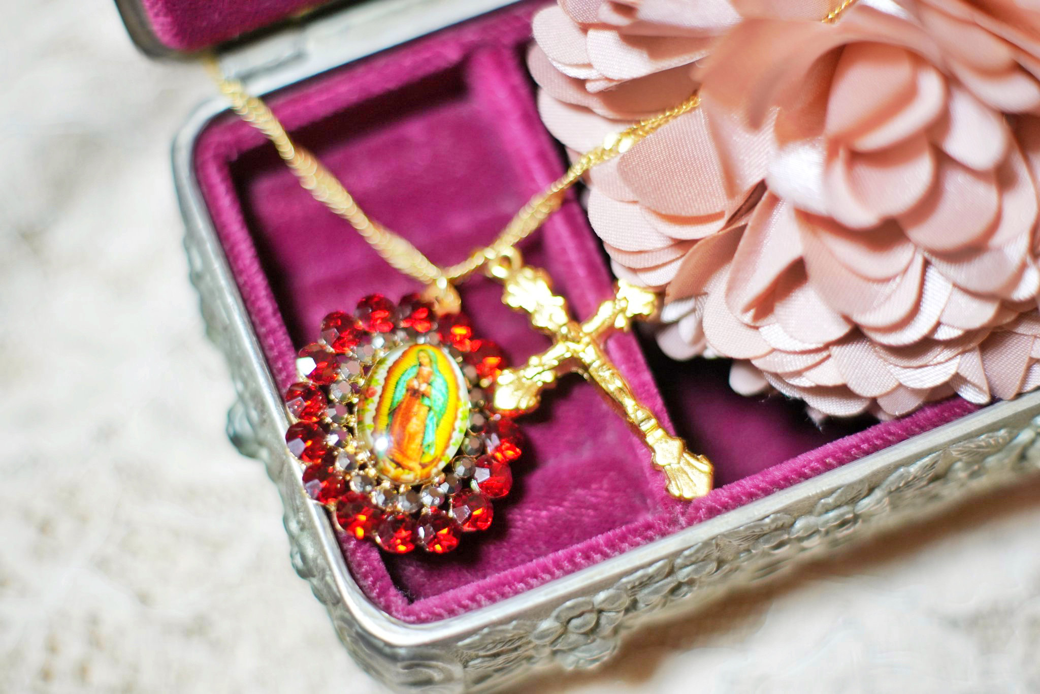 ブレスレット 漂っ ゴールド色 ロザリオ クロス マリア様 ③