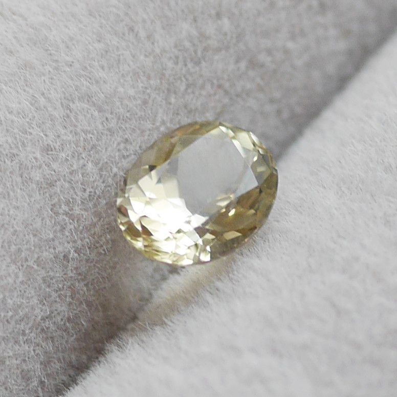 レア☆ルース☆天然 コーネルピン（0.72ct）