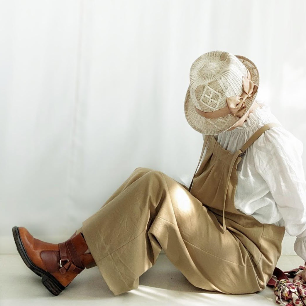 大人のためのサロペットパンツ（キャメルベージュ　コットンツイル）