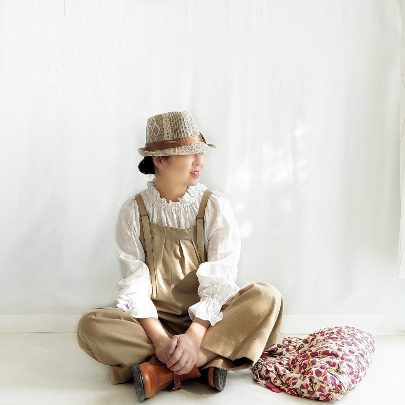 大人のためのサロペットパンツ（キャメルベージュ　コットンツイル）