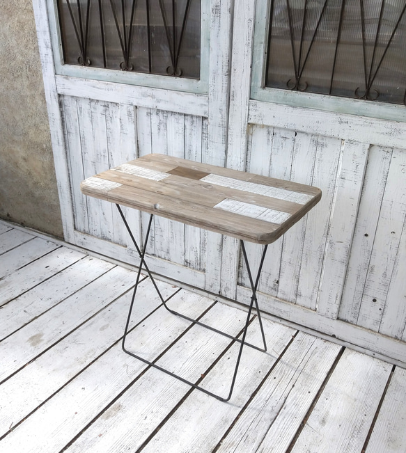 折りたたみアイアン足の、カフェテーブル（天板分離型）受注生産品 1枚目の画像