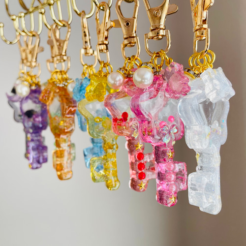 黒 鍵のキーホルダー 推し活 推しカラー ラッキーカラー その他