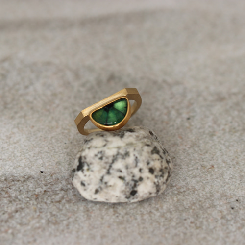 JJ166☆高級 トラピッチェエメラルド0.87ct D K18WG ヘッド鑑付