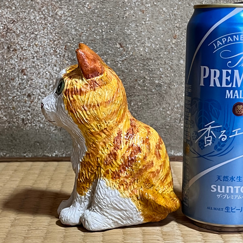茶トラに白の猫(大)置物#144(石粉粘土と新聞紙) その他置物 工房