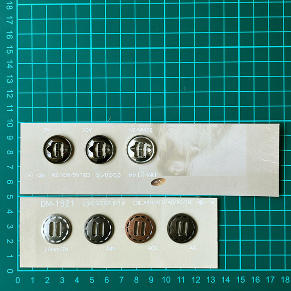 【送料無料】ヴィンテージ ボタンシート ボタン レトロ 素材 昭和 [HC1103] 6枚目の画像