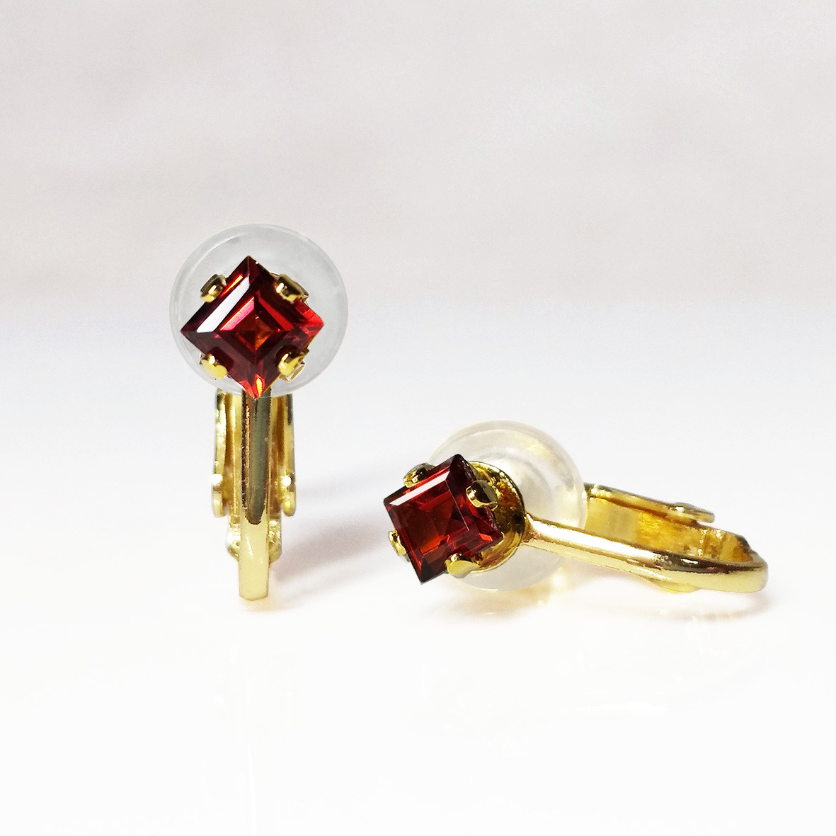深紅の宝石。ガーネット イヤリング　[送料無料]
