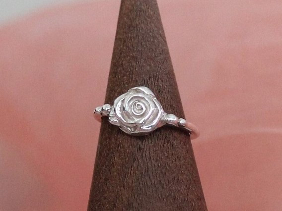 再販 アンティークrose 薔薇リング