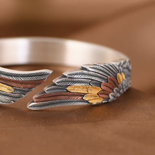 珍品　ブレスレット 美術品 銘の珐琅彩龍紋の腕輪 陶磁器 ファッションバングル 珍品 ブレスレット 美術品 銘の珐琅彩龍紋の腕輪 陶磁器 ファッション