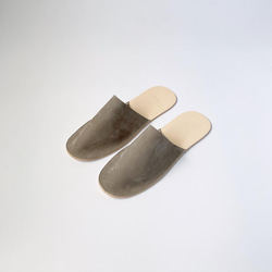 足に馴染むレザースリッパ「Slippers (Wsole / gray)」 2枚目の画像