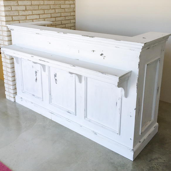 百貨店向けレジカウンター ショッピングモール向け対面カウンター アンティークカウンター W1800ホワイト 特注店舗什器 D550