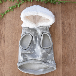 犬服　結晶柄タンクトップ　シープボアフード　雪　冬服 3枚目の画像