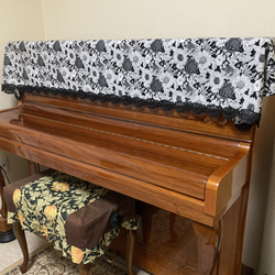 リバティ「スイムダンクレア」黒✖️白使用/アップライトピアノカバー 8枚目の画像