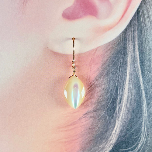夜光貝ピアス
