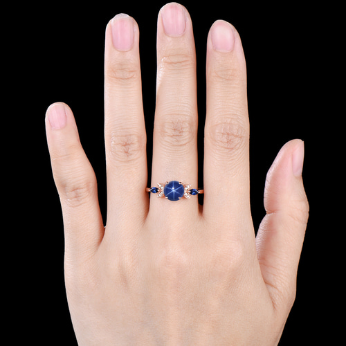 ユニークなブルー スター サファイア リング 9 月の誕生石 ブルー