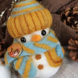 【羊毛氈】冬季毛帽小雪人 鑰匙圈‧吊飾 第2張的照片