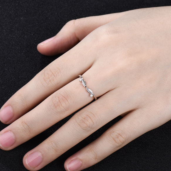 ユニークなリーフリング モアッサナイト 自然をインスピレーションにしたリング 925 スターリングシルバー 結婚指輪 6枚目の画像