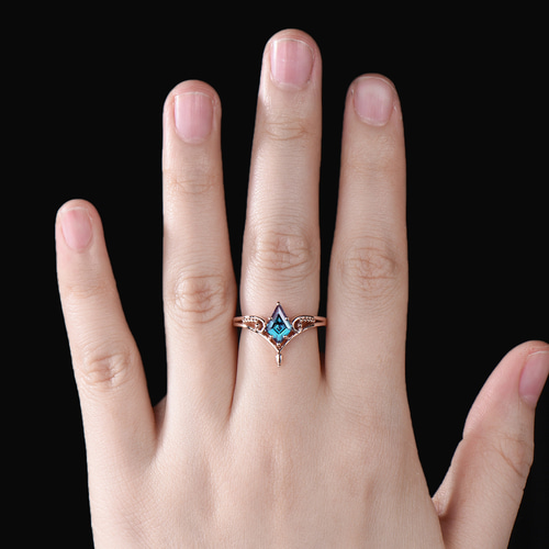 アレキサンドライトSHIELDリング✩アンティークリング