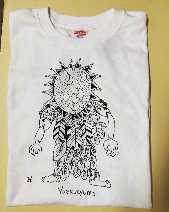 成田ヒロシデザイン福袋12品入り。ゴミネコオブジェ、ユエクチュマと読めないシリーズ他オリジナルデザインTシャツ2枚入り 