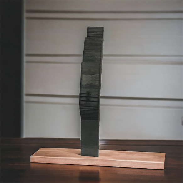 成田ヒロシデザイン福袋12品入り。ゴミネコオブジェ、ユエクチュマと読めないシリーズ他オリジナルデザインTシャツ2枚入り 