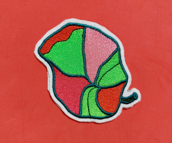 ラッパ花 ワッペン 刺繍 アップリケ 花 葉 植物 蛍光 ネオンカラー グリーン ホームメイド ピンク オリジナル 9枚目の画像