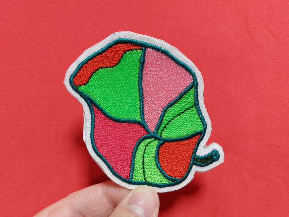 ラッパ花 ワッペン 刺繍 アップリケ 花 葉 植物 蛍光 ネオンカラー グリーン ホームメイド ピンク オリジナル 7枚目の画像