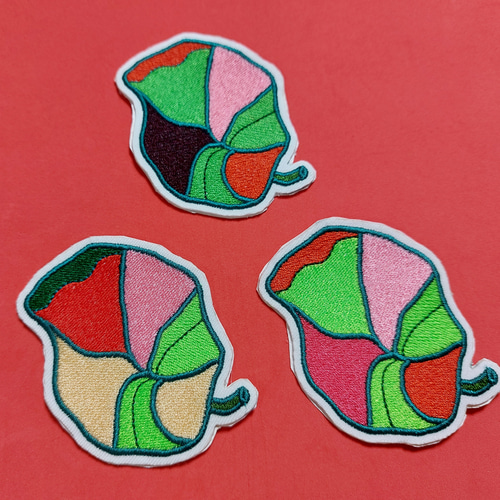 ラッパ花 ワッペン 刺繍 アップリケ 花 葉 植物 蛍光 ネオン