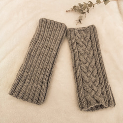 ウール100%◈縄編み模様 ハンドウォーマー◈アームウォーマー 2枚目の画像