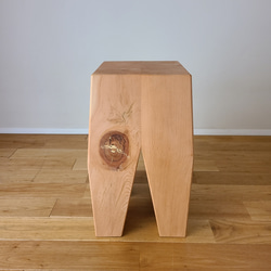 【1点のみ】彫刻のようなスツール　ピーラー　米松　椅子　花台　サイドテーブル　無垢　天然　自然　木製　置物　オブジェ 3枚目の画像