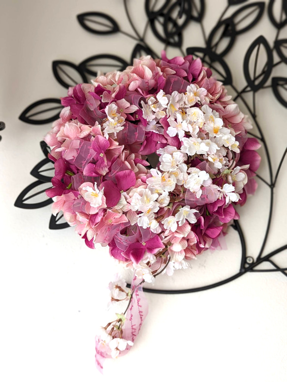 【creema限定1点限り】ふわふわピンクの紫陽花と桜がいっぱいの華やかリース　インテリア　壁飾り 2枚目の画像