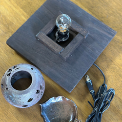 【再販】桜の花びらがひらひらと舞う焼き締め茶香炉&電球付きの木製台 4枚目の画像