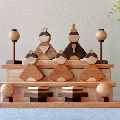 mömi-full 木と革でできたオリジナルクリスマスツリー mömi-full 木と革でできたオリジナルクリスマスツリー mömi-full