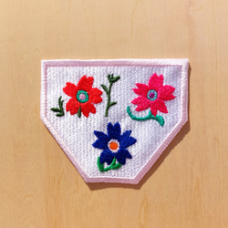 花の花壇 小鉢 枠が薄ピンク ワッペン 大サイズ 刺繍 アップリケ カワイイ 可愛い かわいい 花 オリジナル  日本製 14枚目の画像