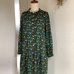 ハンドメイドワンピース　110  リバティ リバティプリントパッチワークワンピース【日本製】(80 オフ