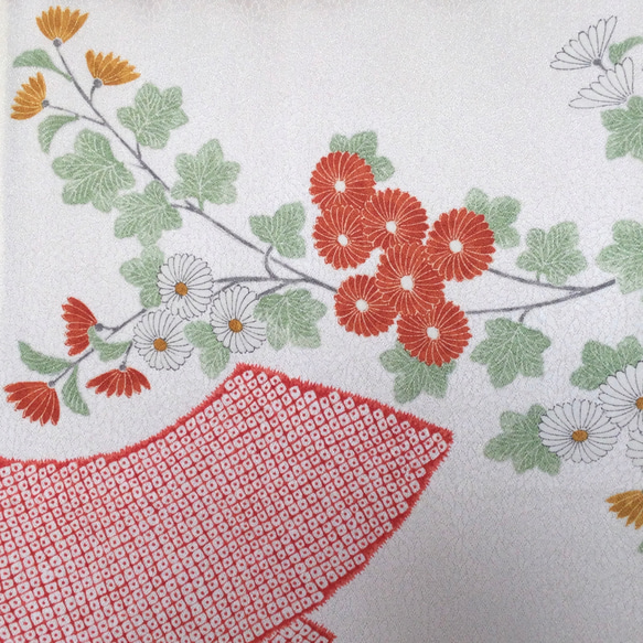 インパクトのある赤と菊と扇面のリバーシブル　新春のお楽しみ 7枚目の画像