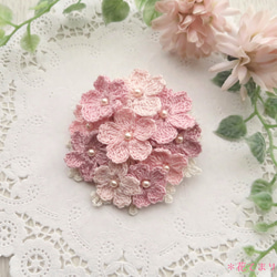 レース編み 桜のブローチ 〜彩り〜 1枚目の画像