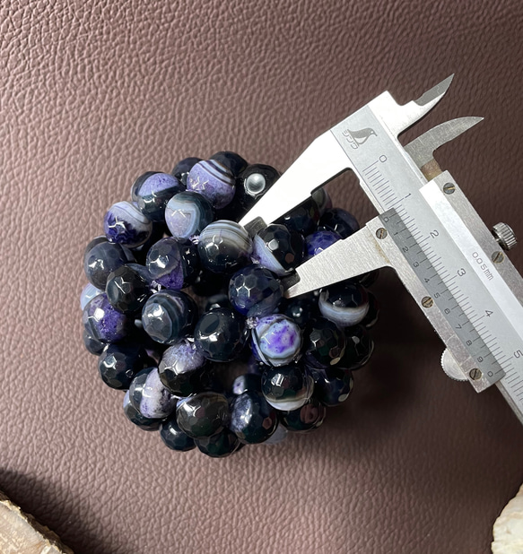 バッキーボール　10〜12mmカット　紫染め瑪瑙 3枚目の画像