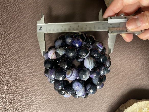 バッキーボール　10〜12mmカット　紫染め瑪瑙 2枚目の画像