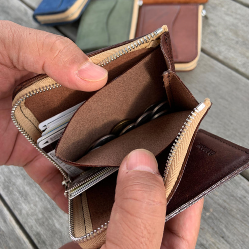 お札を折らない手のひらミニ財布 イタリアンレザー《ブラウン》 二