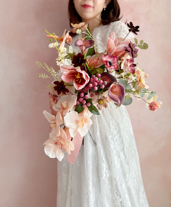 即納OK！胡蝶蘭とチューリップの大人ピンク海外風ブーケ